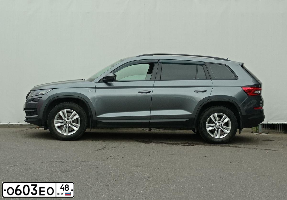 Фото автомобиля SKODA KODIAQ, 2019 — госномер Х092ВХ977. Цвет: ТЕМНО - СЕРЫЙ