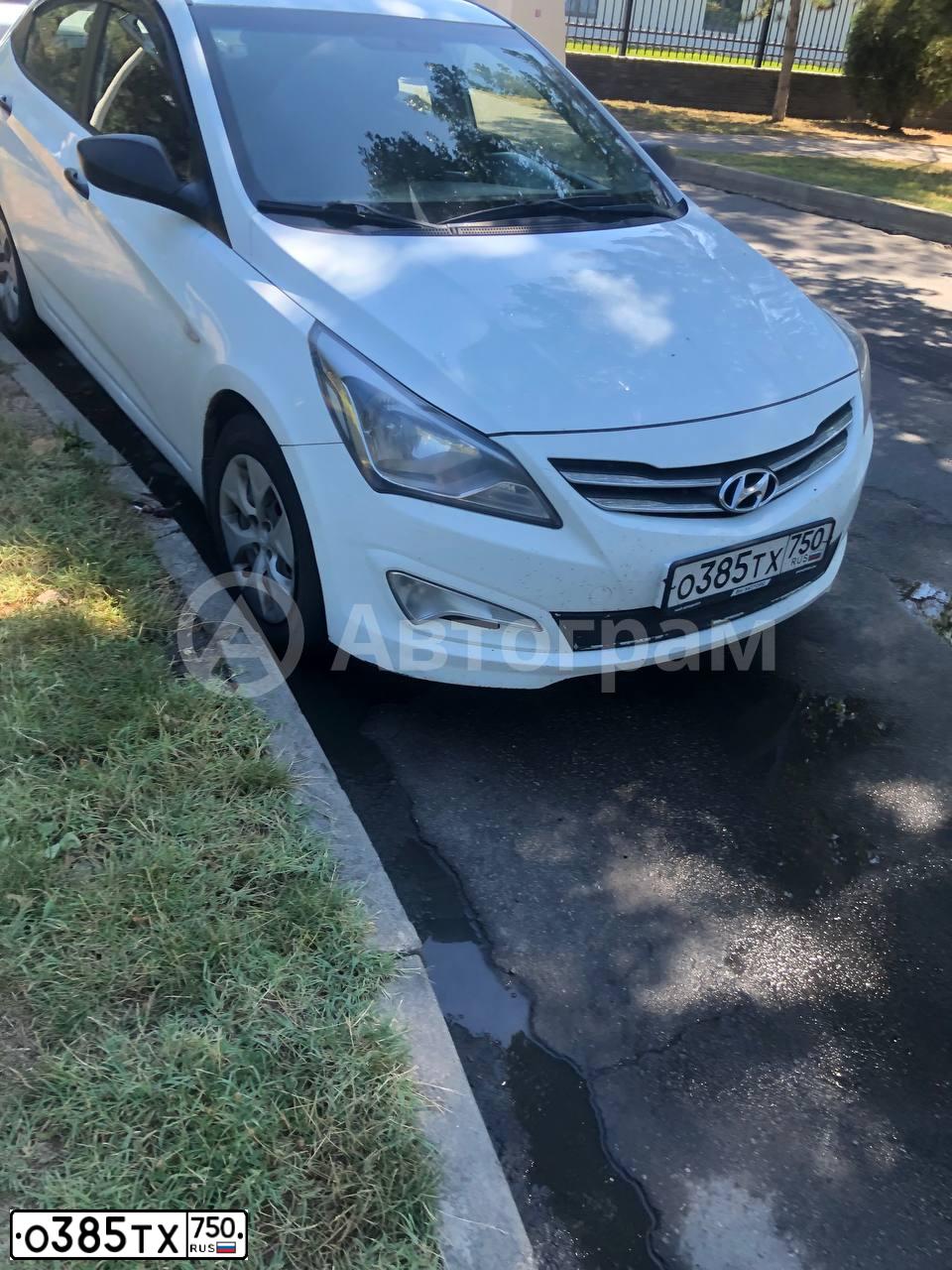 Фото автомобиля HYUNDAI SOLARIS, 2014 — госномер О385ТХ750. Цвет: Белый