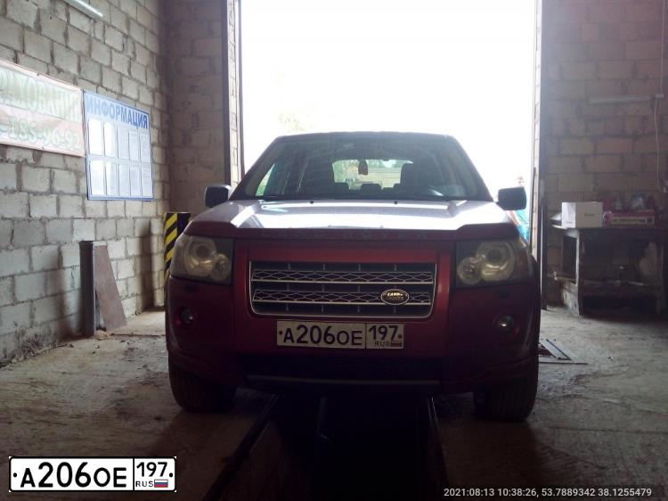 Фото автомобиля LANDROVER FREELANDER, 2008 — госномер У941КА199. Цвет: КРАСНЫЙ