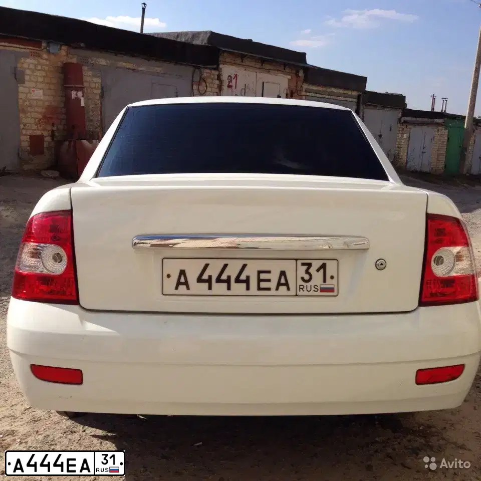 Фото автомобиля MERCEDES E-KLASSE, 2014 — госномер Т431ЕР31. Цвет: ЧЕРНЫЙ
