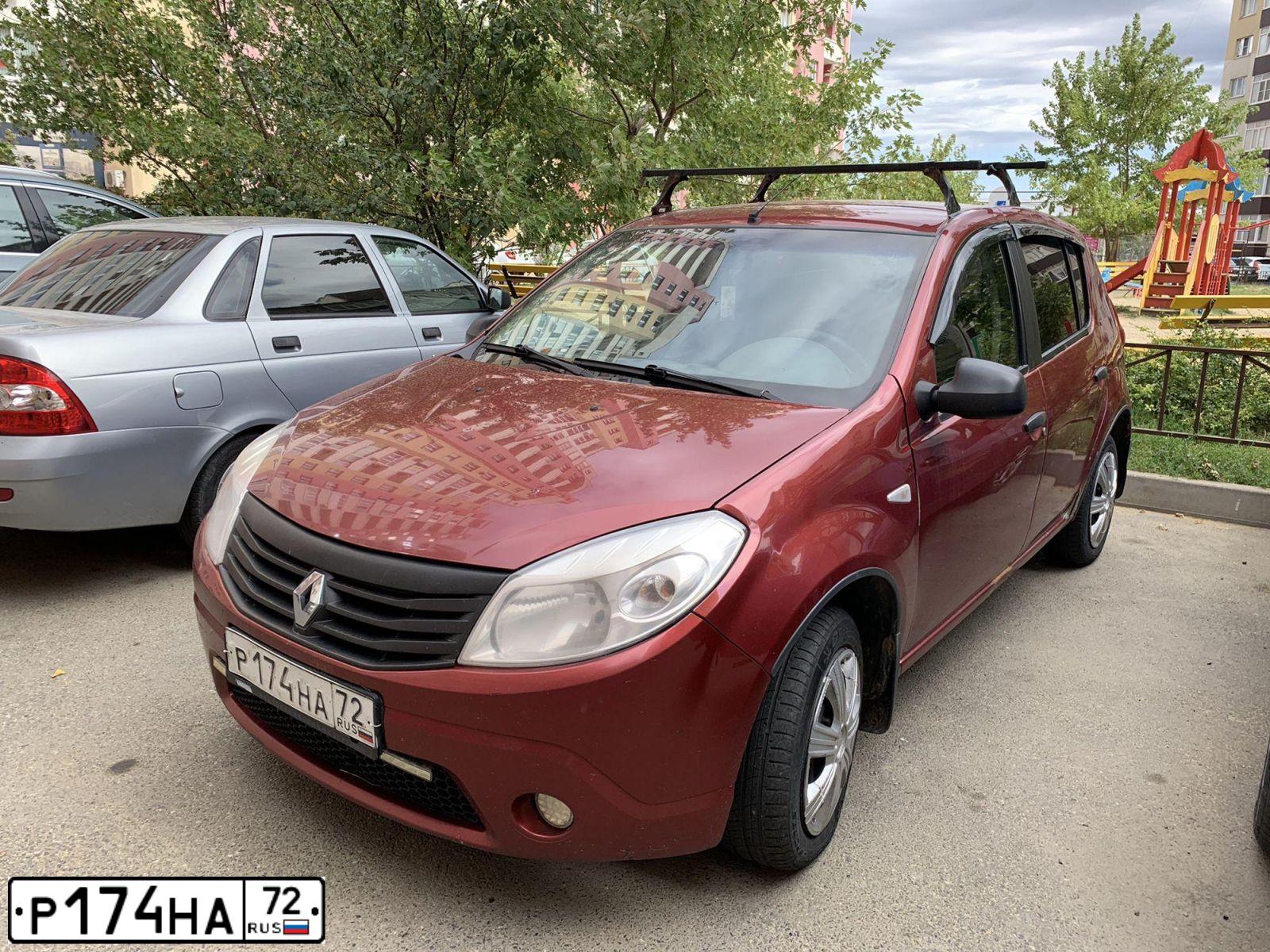 Фото автомобиля РЕНО SR, 2010 — госномер Р088РН126. Цвет: КРАСНЫЙ