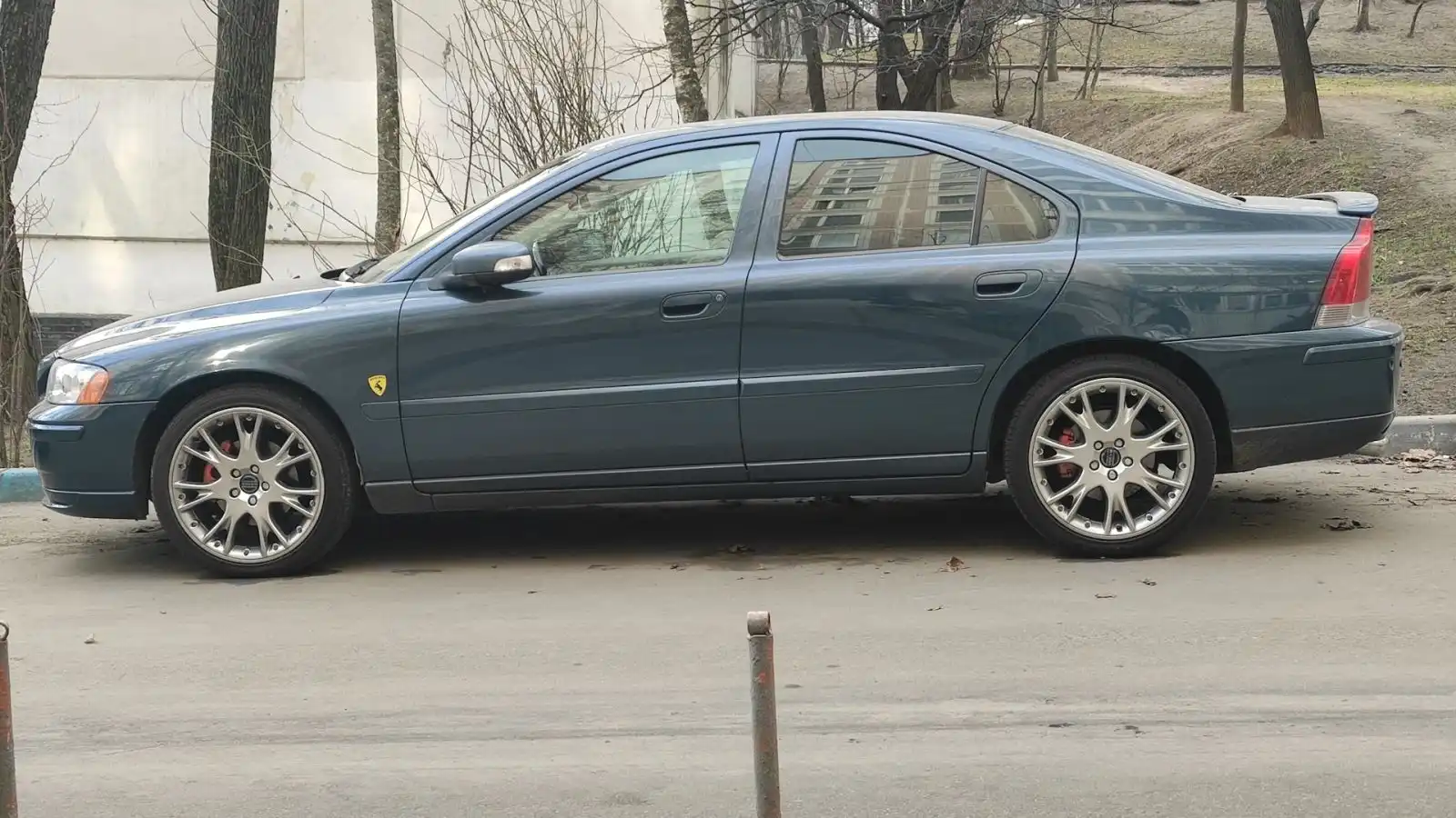 Фото автомобиля VOLVO S60, 2007 — госномер Н707УА799. Цвет: ТЕМНО-СИНИЙ