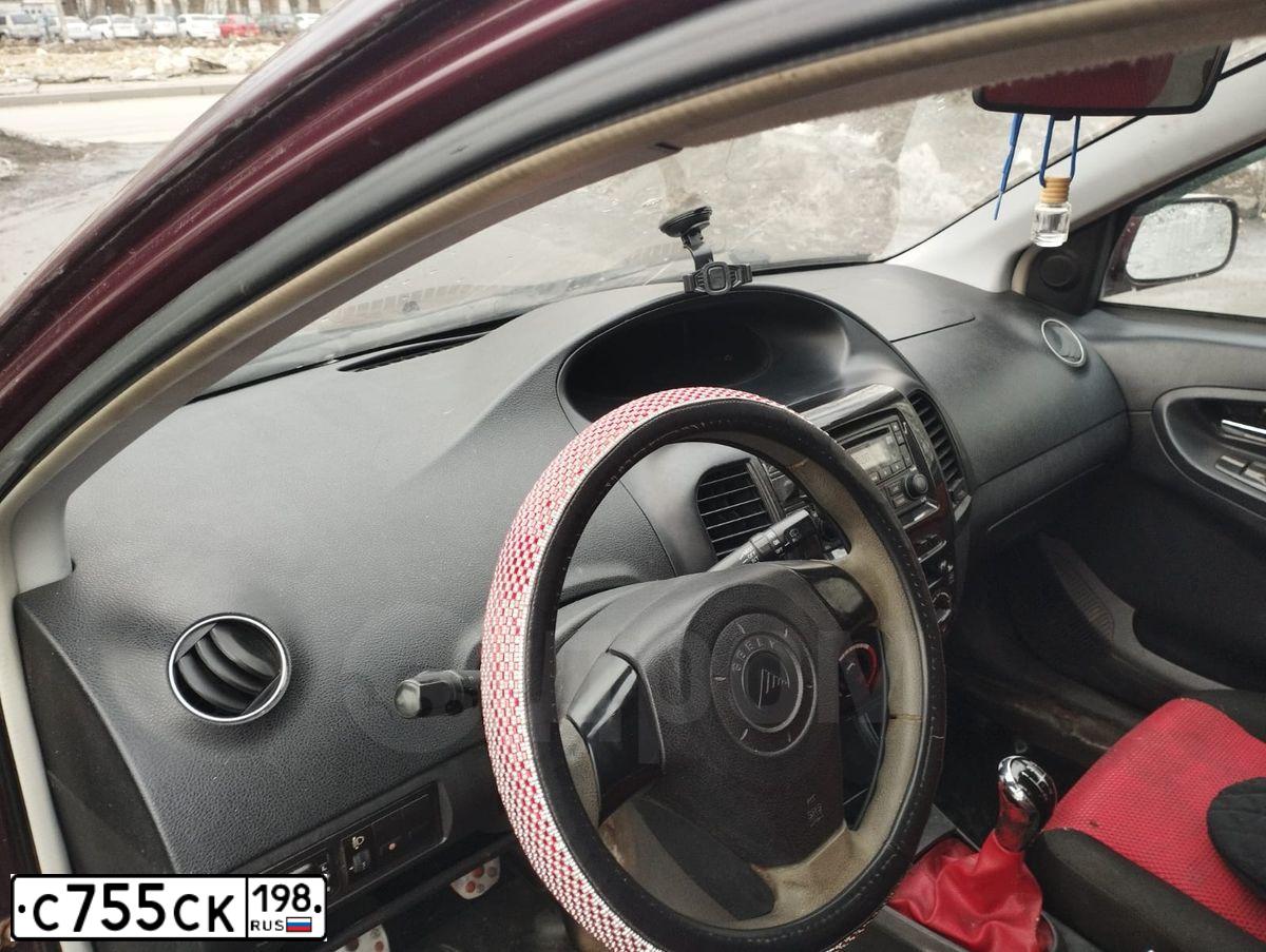 Фото автомобиля GEELY MK CROSS, 2012 — госномер Х920НМ761. Цвет: ТЕМНО-ВИШНЕВЫЙ