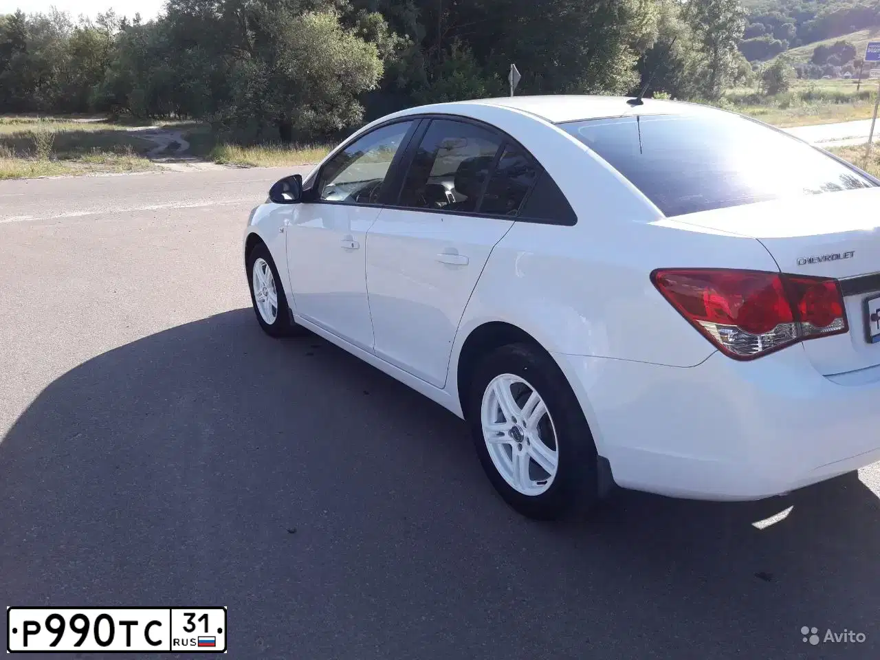 Фото автомобиля CHEVROLET CRUZE, 2011 — госномер Р704ВВ193. Цвет: Белый
