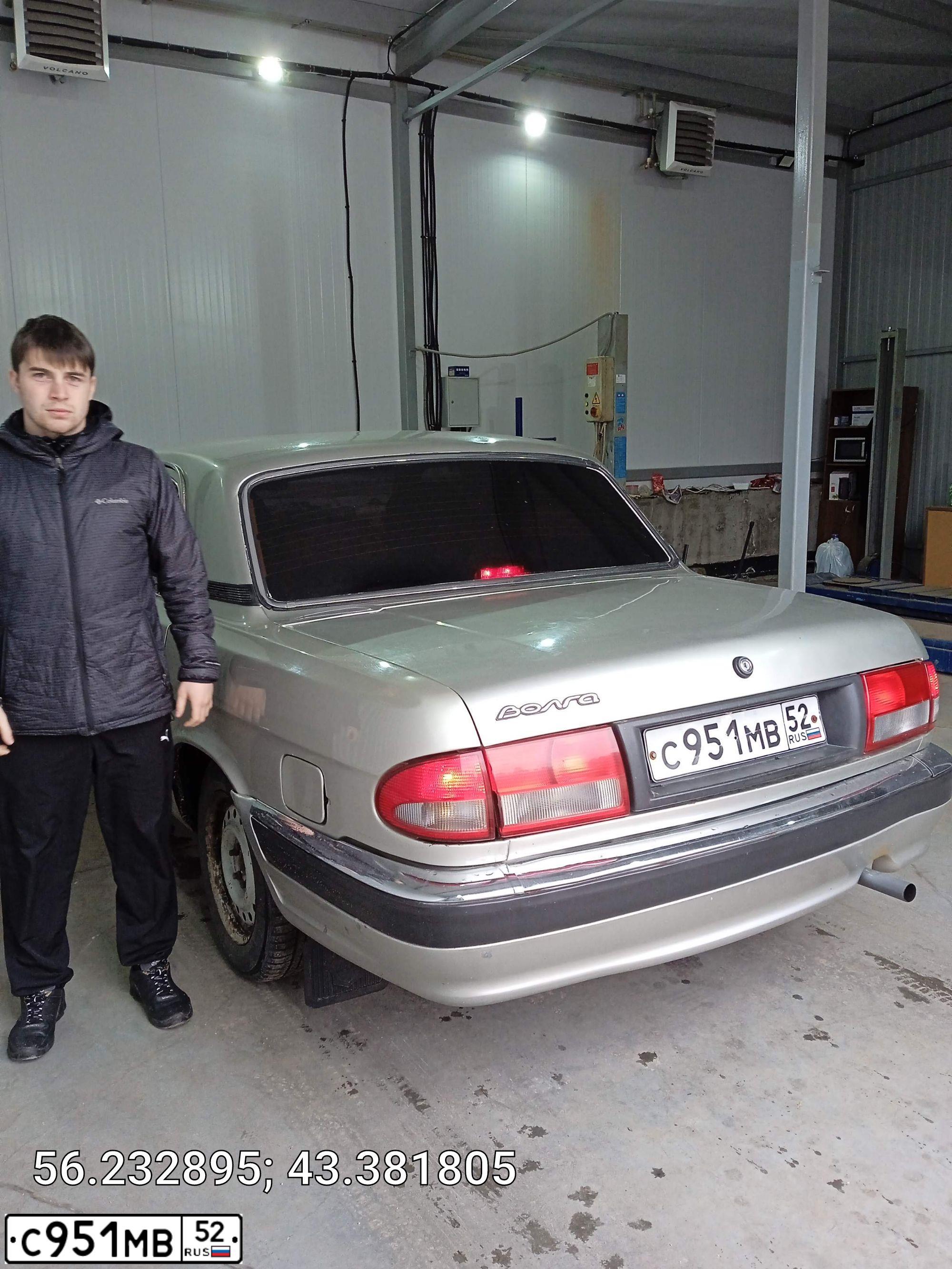 Фото автомобиля GAZ VOLGA, 2006 — госномер В922ТХ12. Цвет: Серебристо золотой
