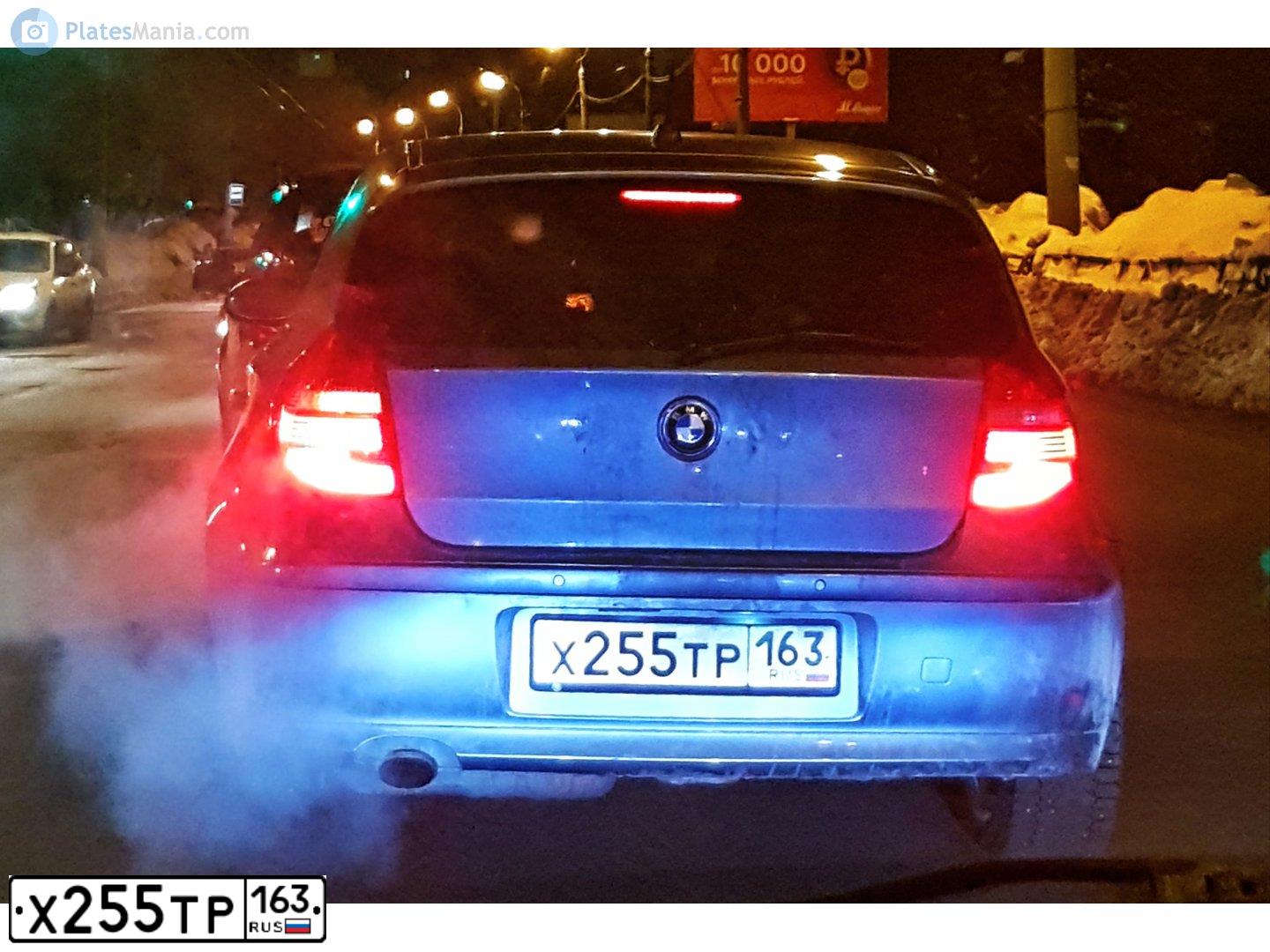 Фото автомобиля BMW SERIE 1, 2008 — госномер Х255ТР163. Цвет: СЕРЫЙ