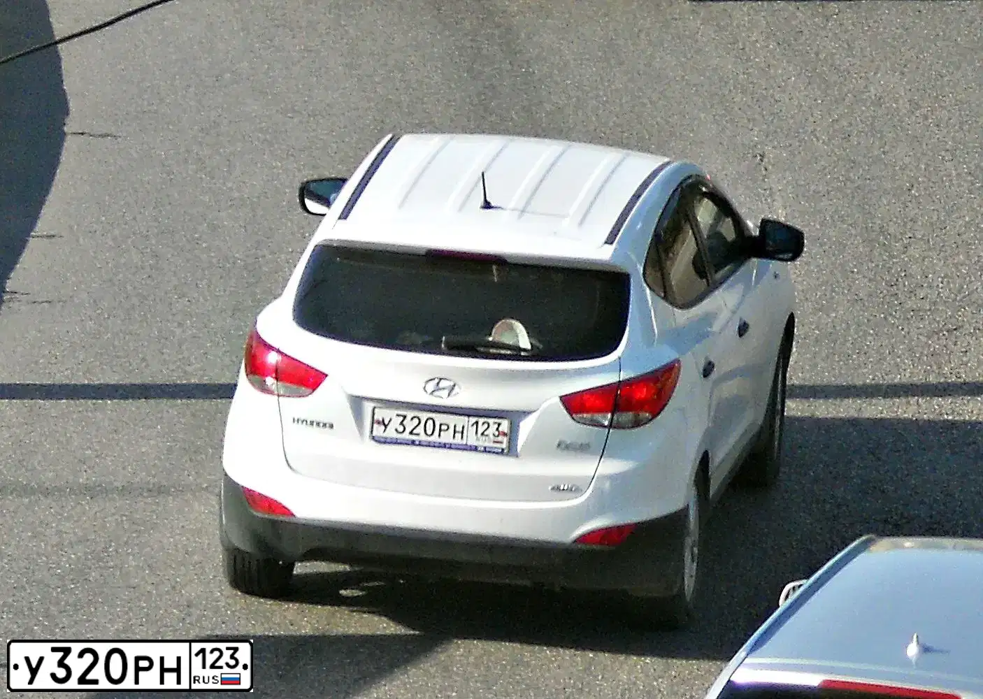 Фото автомобиля HYUNDAI IX35, 2013 — госномер У320РН123. Цвет: БЕЛЫЙ