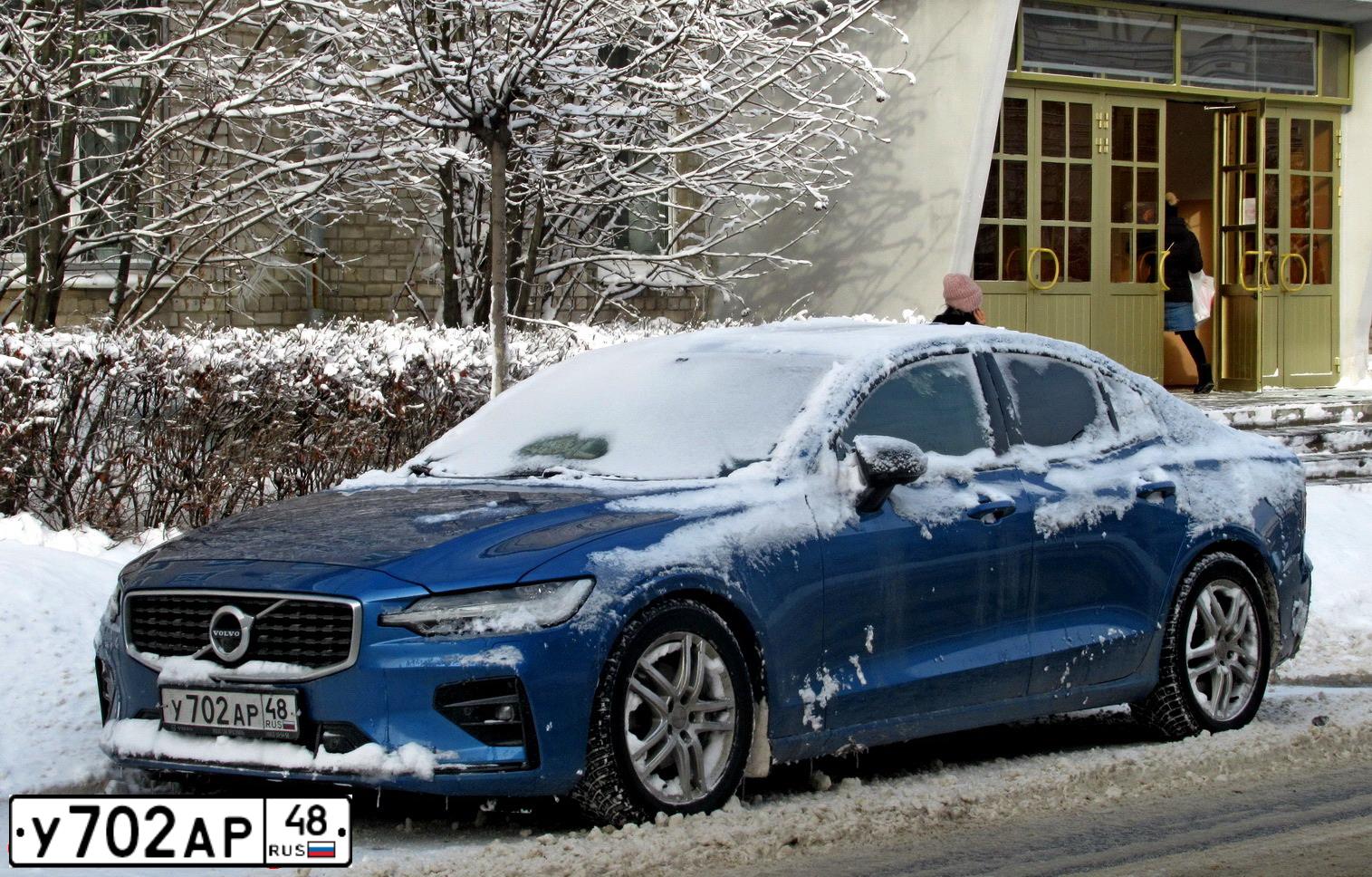 Фото автомобиля VOLVO S60, 2019 — госномер К470ТТ62. Цвет: синий