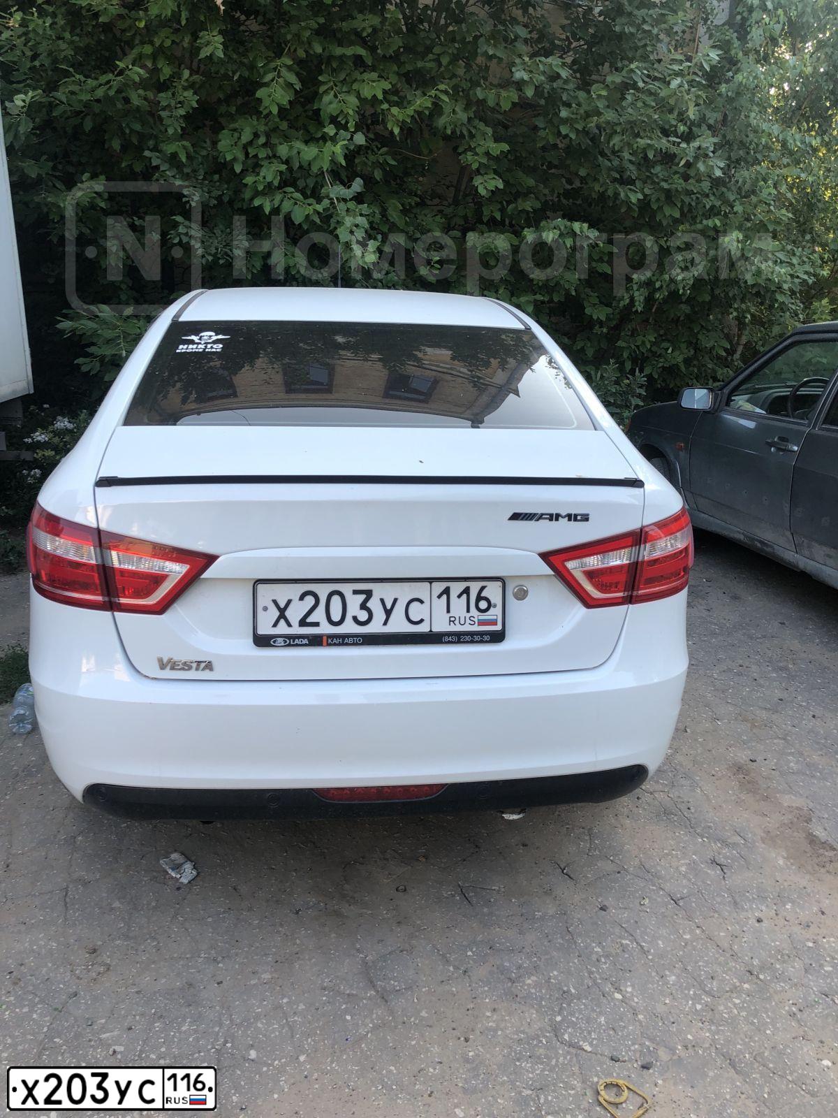 Фото автомобиля LADA VESTA, 2017 — госномер К744ХТ12. Цвет: Белый