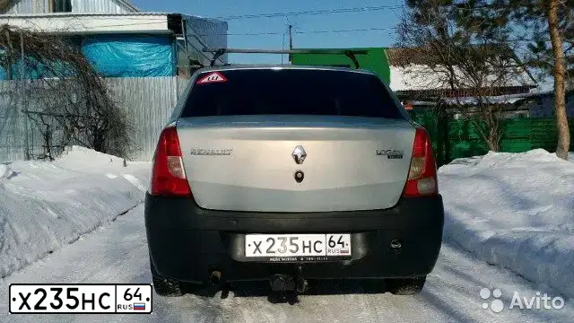Фото автомобиля RENAULT LOGAN, 2008 — госномер Х235НС64. Цвет: Серый