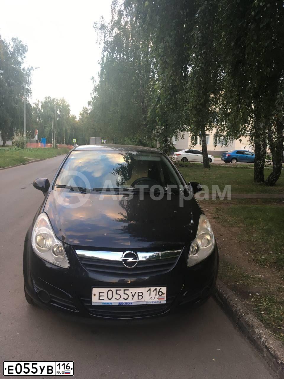 Фото автомобиля OPEL CORSA, 2007 — госномер Е055УВ116. Цвет: ЧЕРНЫЙ