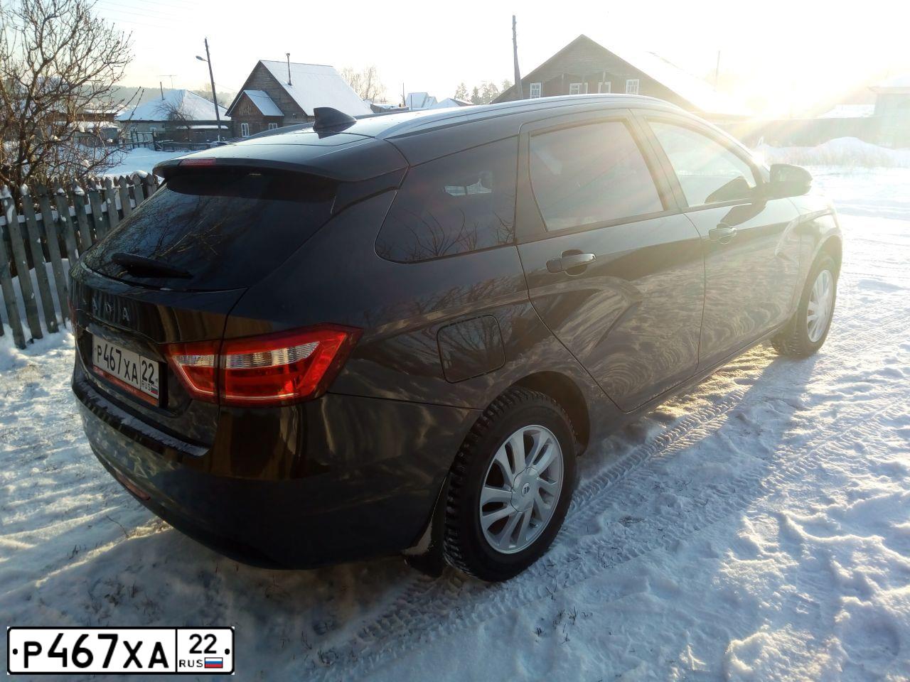 Фото автомобиля LADA VESTA, 2017 — госномер Р467ХА22. Цвет: КОРИЧНЕВЫЙ