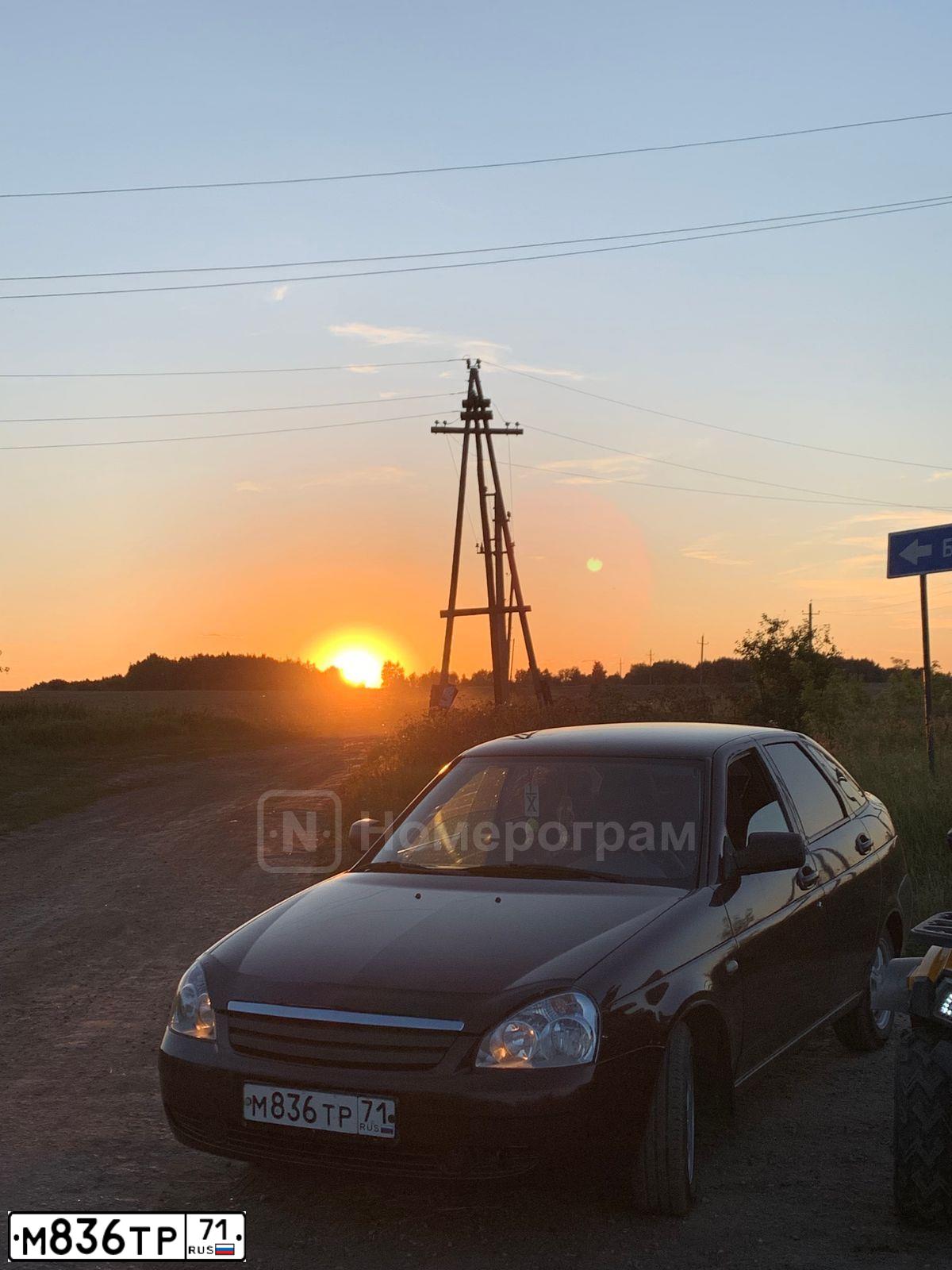 Фото автомобиля LADA 2172 PRIORA, 2010 — госномер М836ТР71. Цвет: ТЕМНО-ВИШНЕВЫЙ