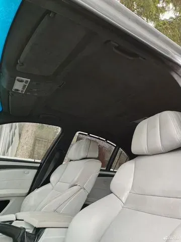 Фото автомобиля BMW M5, 2005 — госномер Р082ЕВ32. Цвет: СЕРЫЙ
