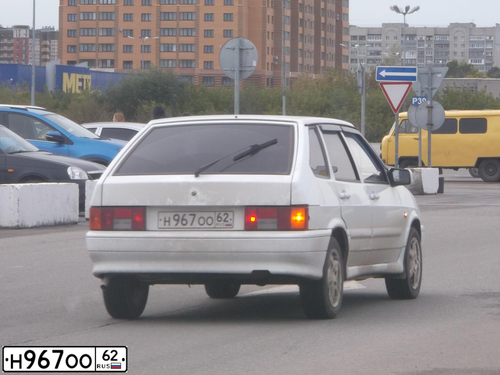 Фото автомобиля LADA 2114 SAMARA, 2010 — госномер М921ТС62. Цвет: Белый