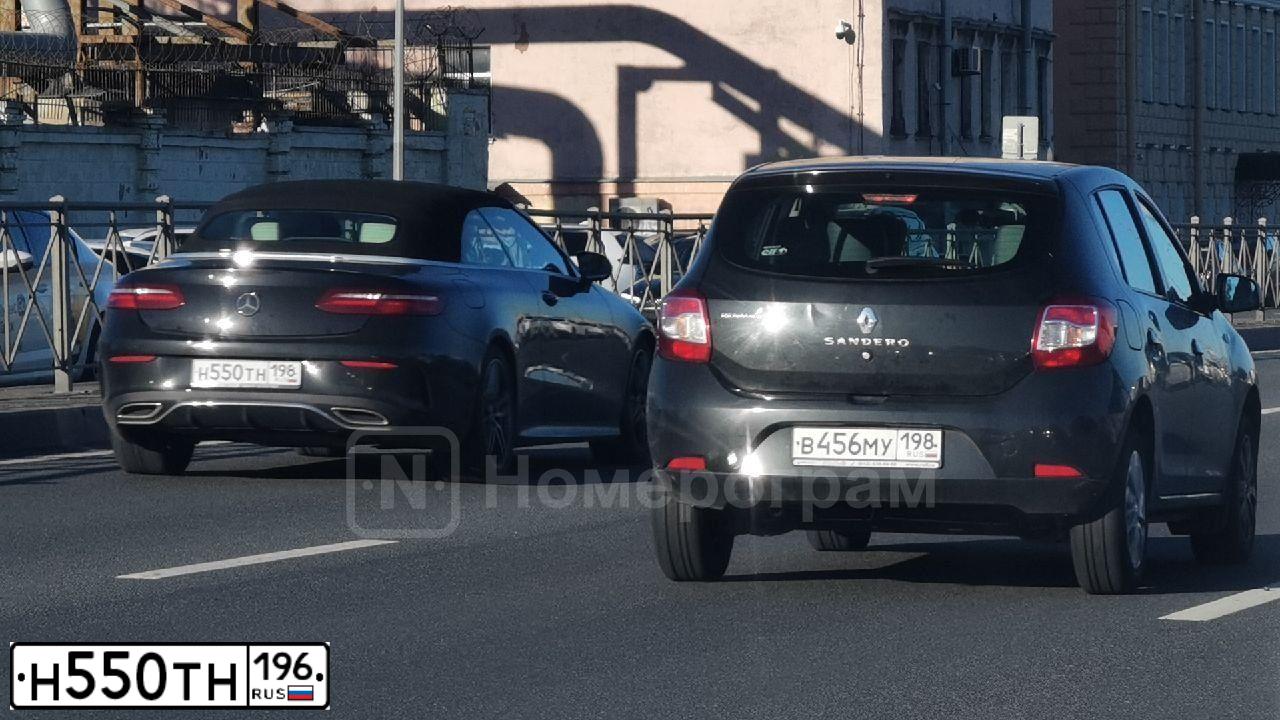 Фото автомобиля VOLKSWAGEN POLO, 2016 — госномер Н550ТН196. Цвет: Белый