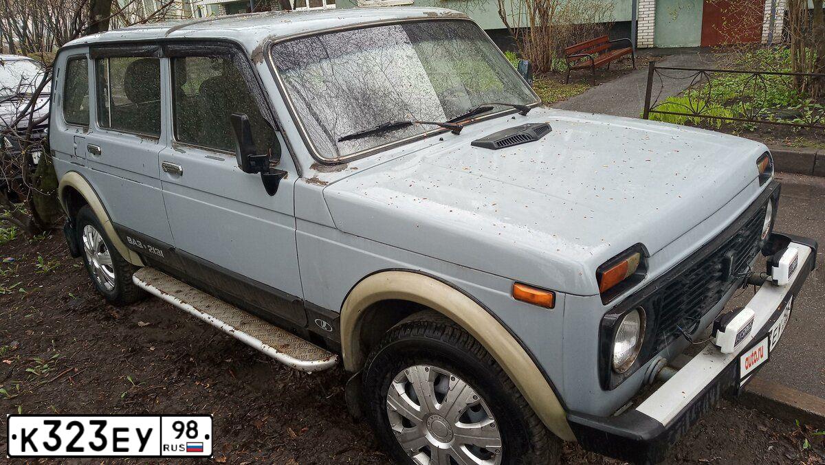 Фото автомобиля LADA 2131 NIVA, 2005 — госномер К323ЕУ98. Цвет: СРЕДНИЙ СЕРО-ЗЕЛЕНЫЙ МЕТ.