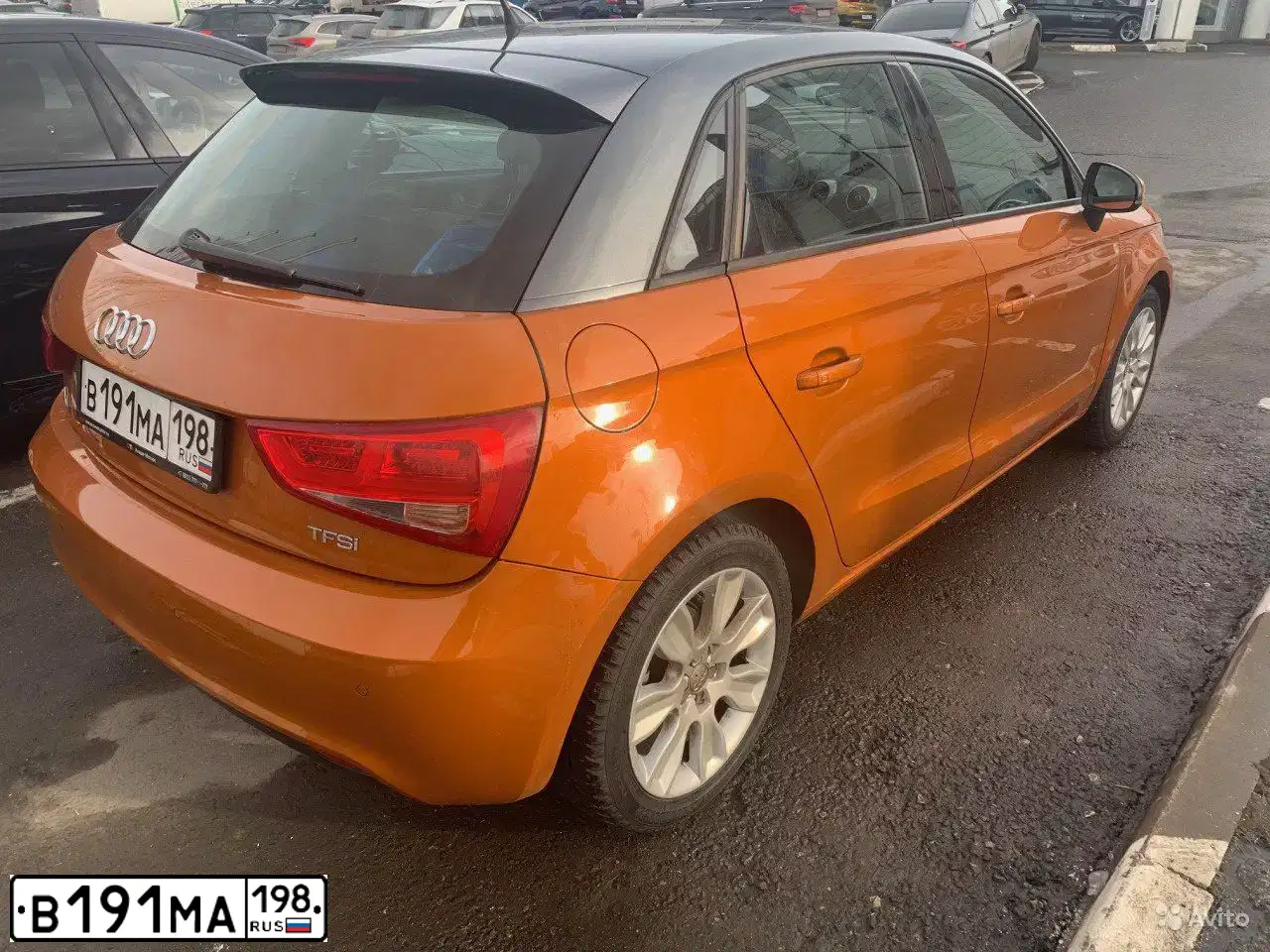 Фото автомобиля AUDI A1 SPORTBACK, 2012 — госномер Р192ТХ750. Цвет: Оранжевый