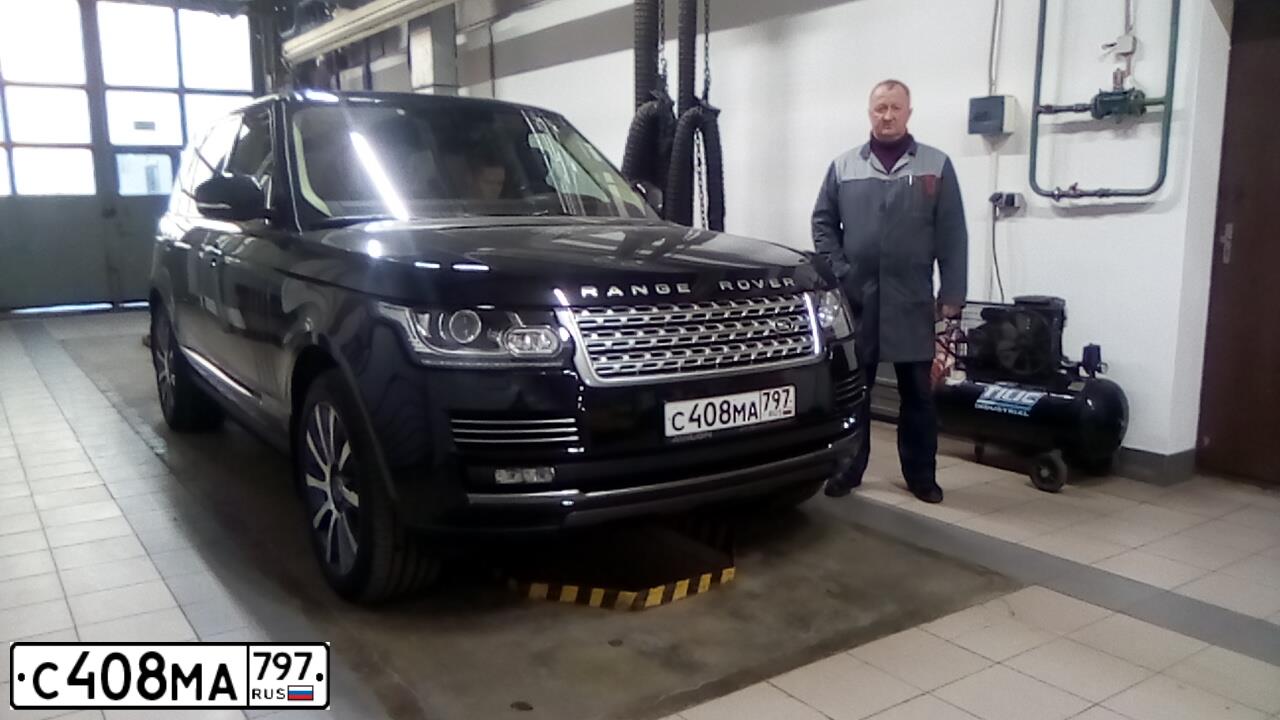 Фото автомобиля LANDROVER RANGE ROVER, 2014 — госномер М100ОТ197. Цвет: ЧЕРНЫЙ