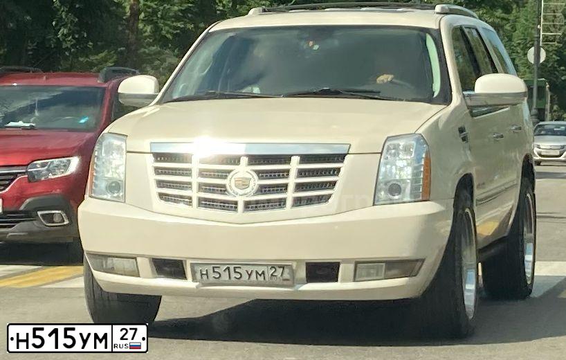 Фото автомобиля CADILLAC ESCALADE, 2011 — госномер Н515УМ27. Цвет: Белый