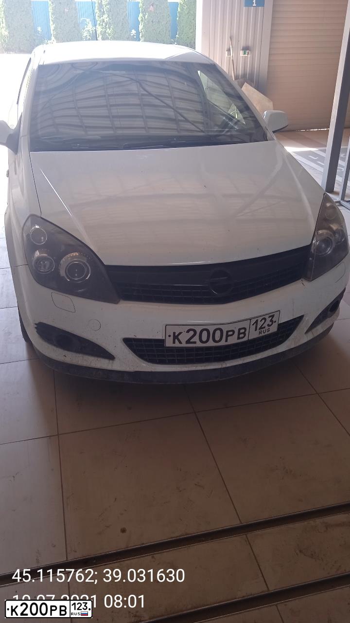 Фото автомобиля LADA 2114 SAMARA, 2004 — госномер К200РВ123. Цвет: СВЕТЛО-СЕРЕБРИСТЫЙ МЕТАЛЛ