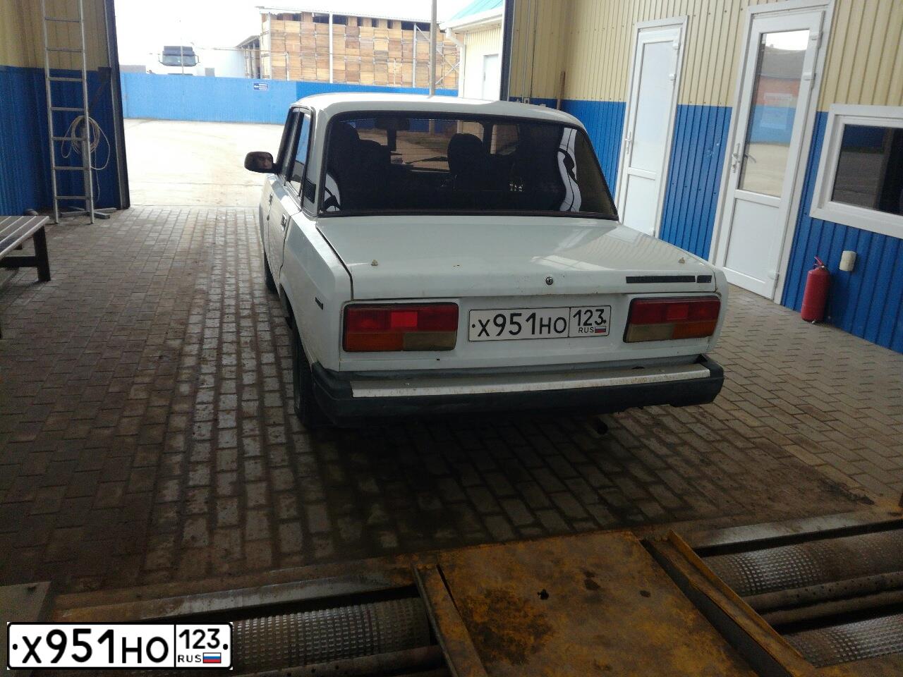 Фото автомобиля LADA 2107, 2004 — госномер К539ЕА193. Цвет: ЯРКО-БЕЛЫЙ