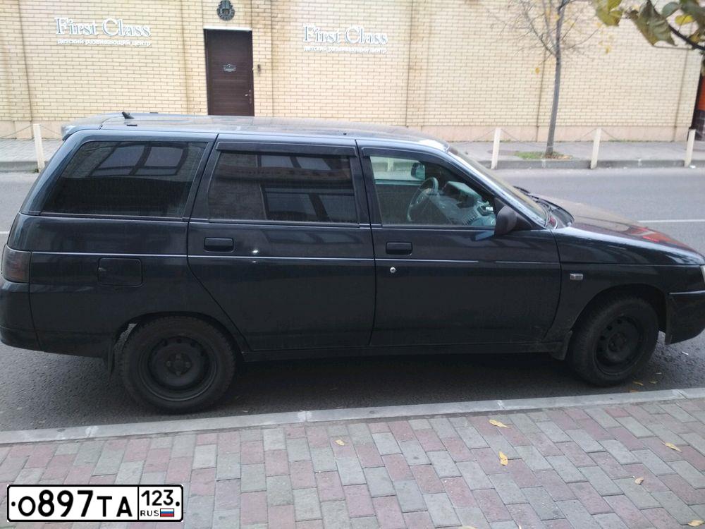 Фото автомобиля LADA 2111, 2006 — госномер Е556ВХ163. Цвет: ГРАФИТОВЫЙ МЕТАЛЛИК