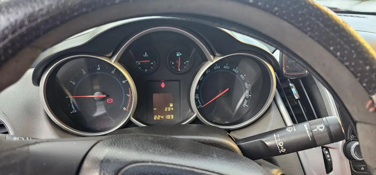 Фото автомобиля CHEVROLET CRUZE, 2013 — госномер К951СА196. Цвет: ЧЕРНЫЙ