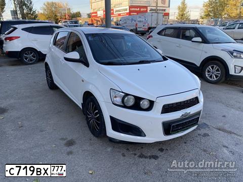 Фото автомобиля CHEVROLET AVEO KLIT, 2014 — госномер О828АН181. Цвет: Белый