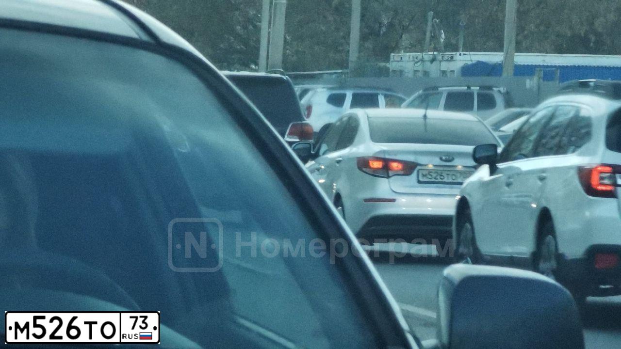 Фото автомобиля KIA RIO, 2014 — госномер М526ТО73. Цвет: Белый