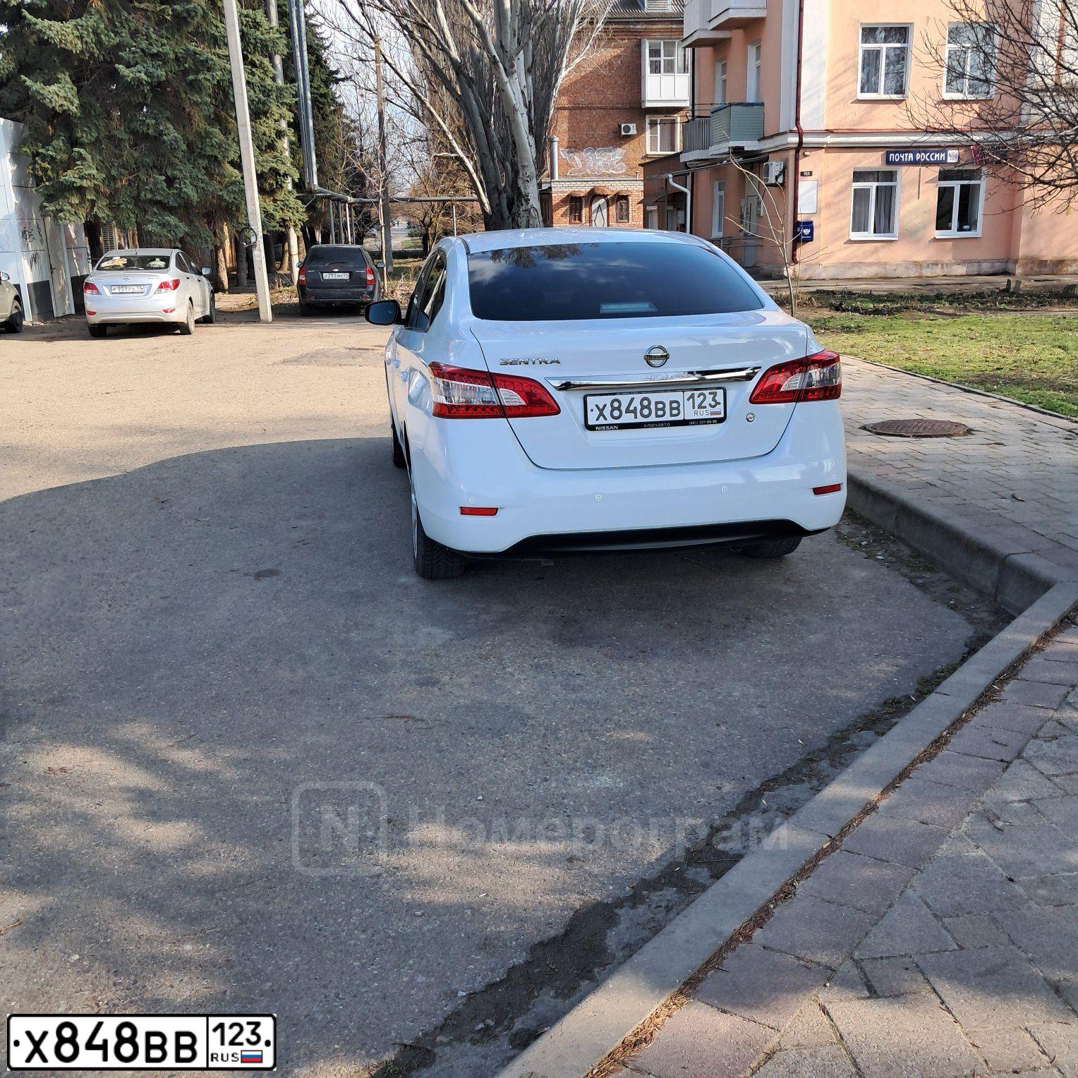 Фото автомобиля BMW 325XI, 2007 — госномер Т613ВК323