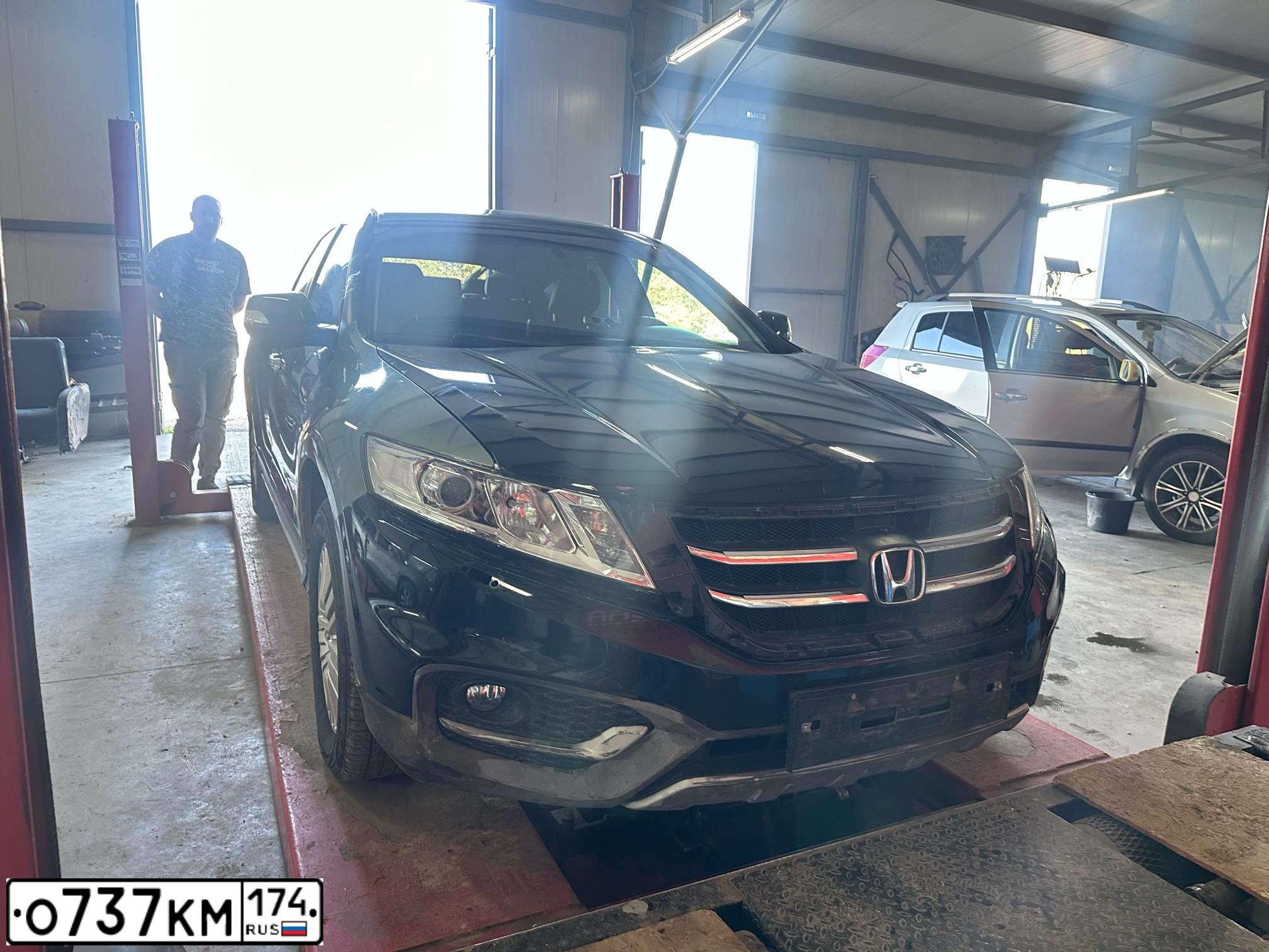 Фото автомобиля HONDA CROSSTOUR, 2014 — госномер У851МС193. Цвет: ЧЕРНЫЙ