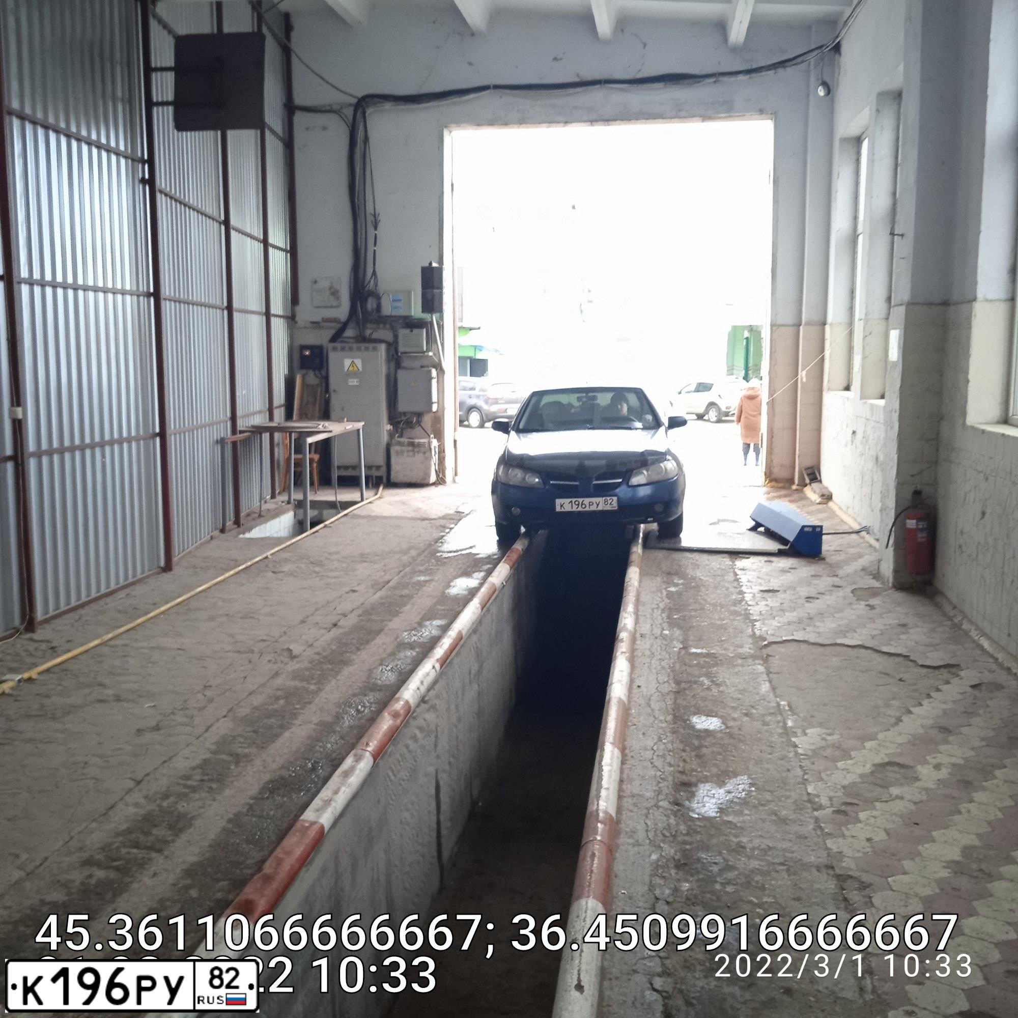 Фото автомобиля NISSAN ALMERA, 2005 — госномер К196РУ82. Цвет: Темно-синий