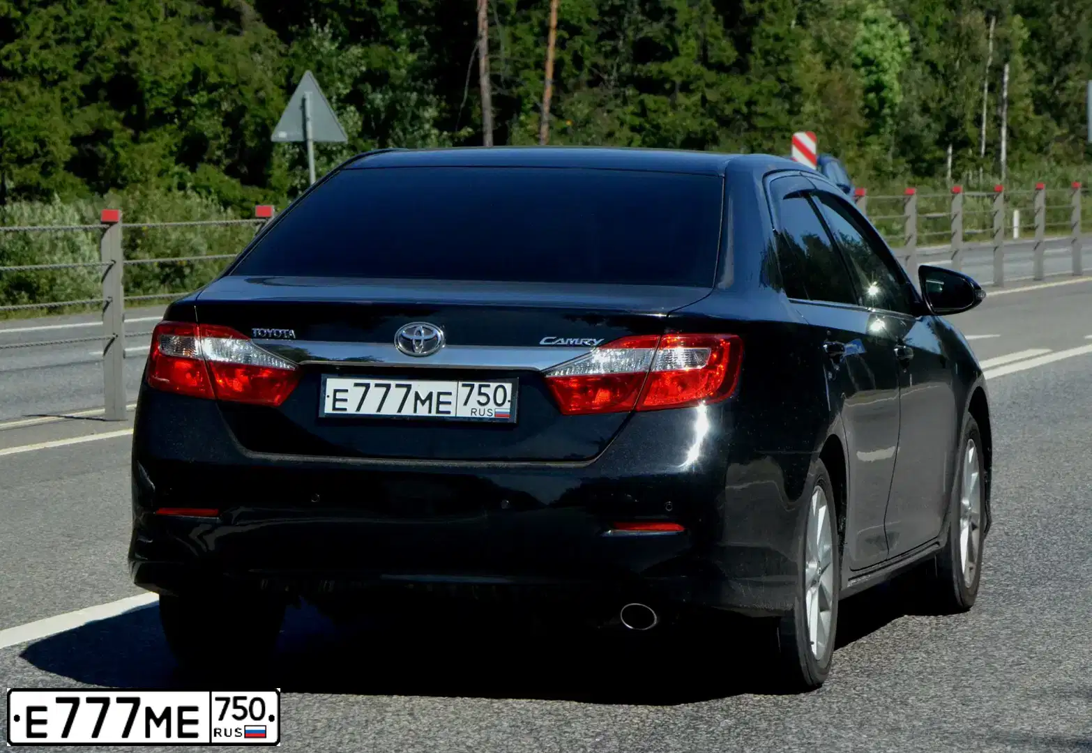 Фото автомобиля TAGAZ SONATA, 2007 — госномер Е777МЕ750. Цвет: СЕРЫЙ