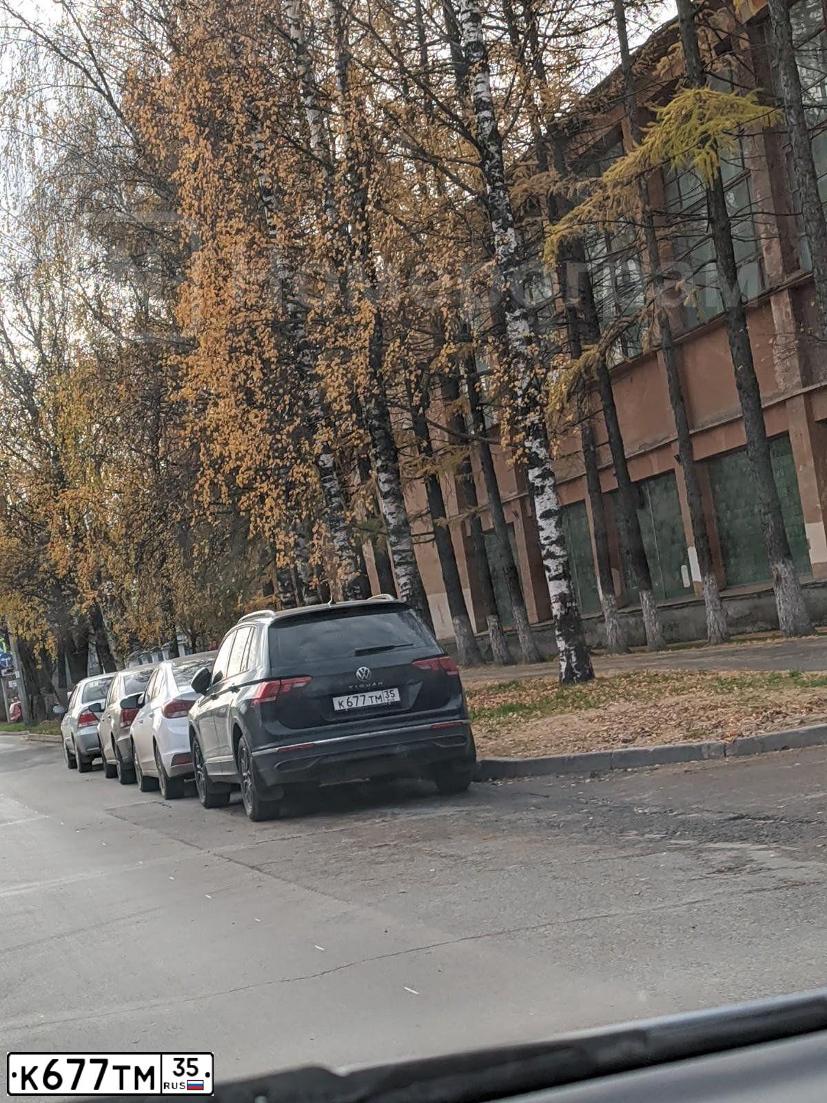 Фото автомобиля VOLKSWAGEN TIGUAN, 2021 — госномер М181ОК35. Цвет: ЧЕРНЫЙ