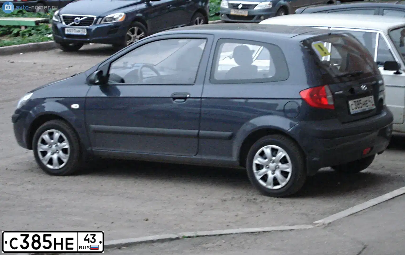 Фото автомобиля HYUNDAI GETZ, 2010 — госномер Х751УК43. Цвет: темно-серый