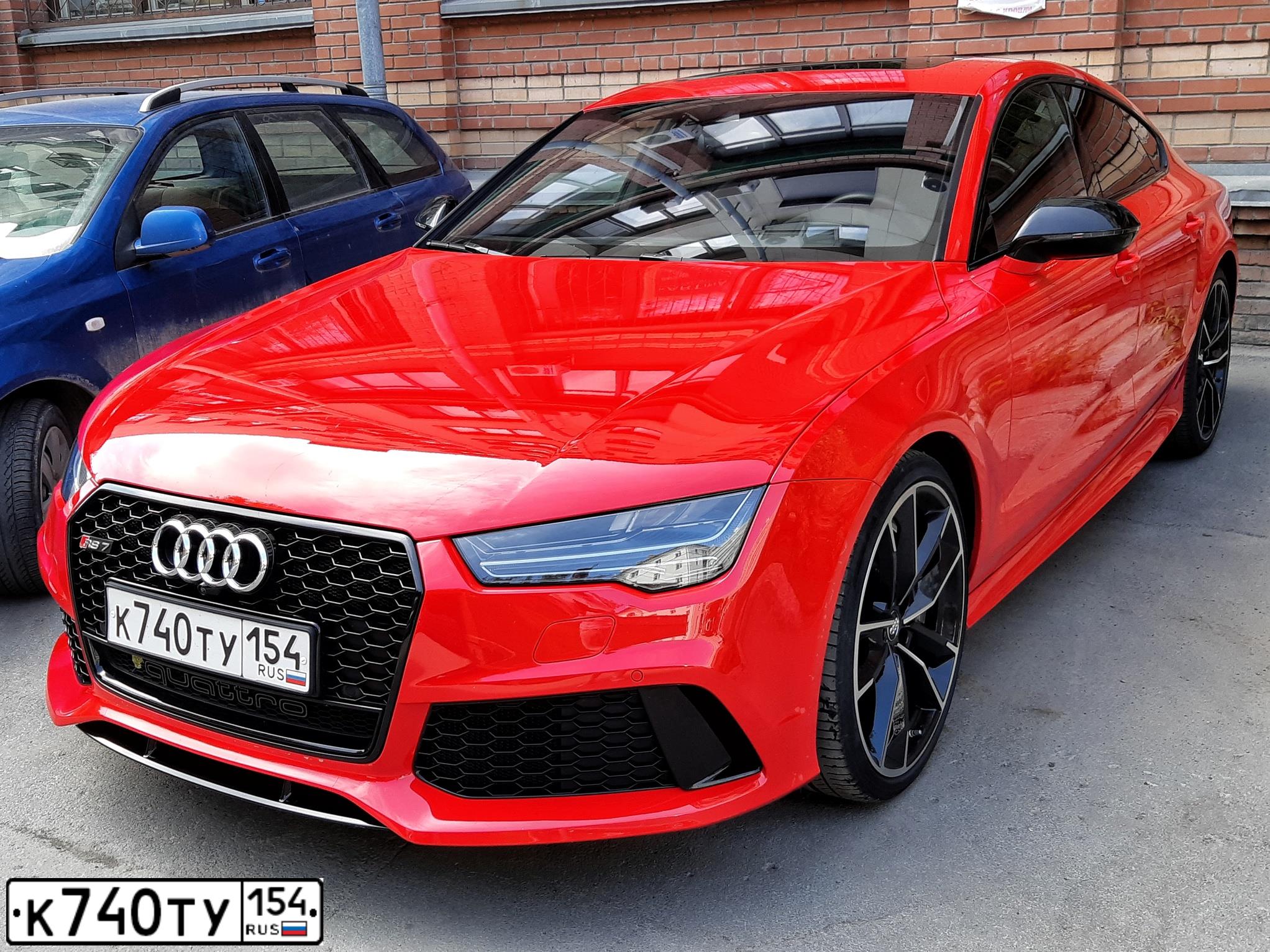 Фото автомобиля AUDI RS7, 2015 — госномер Т863УЕ799. Цвет: Красный