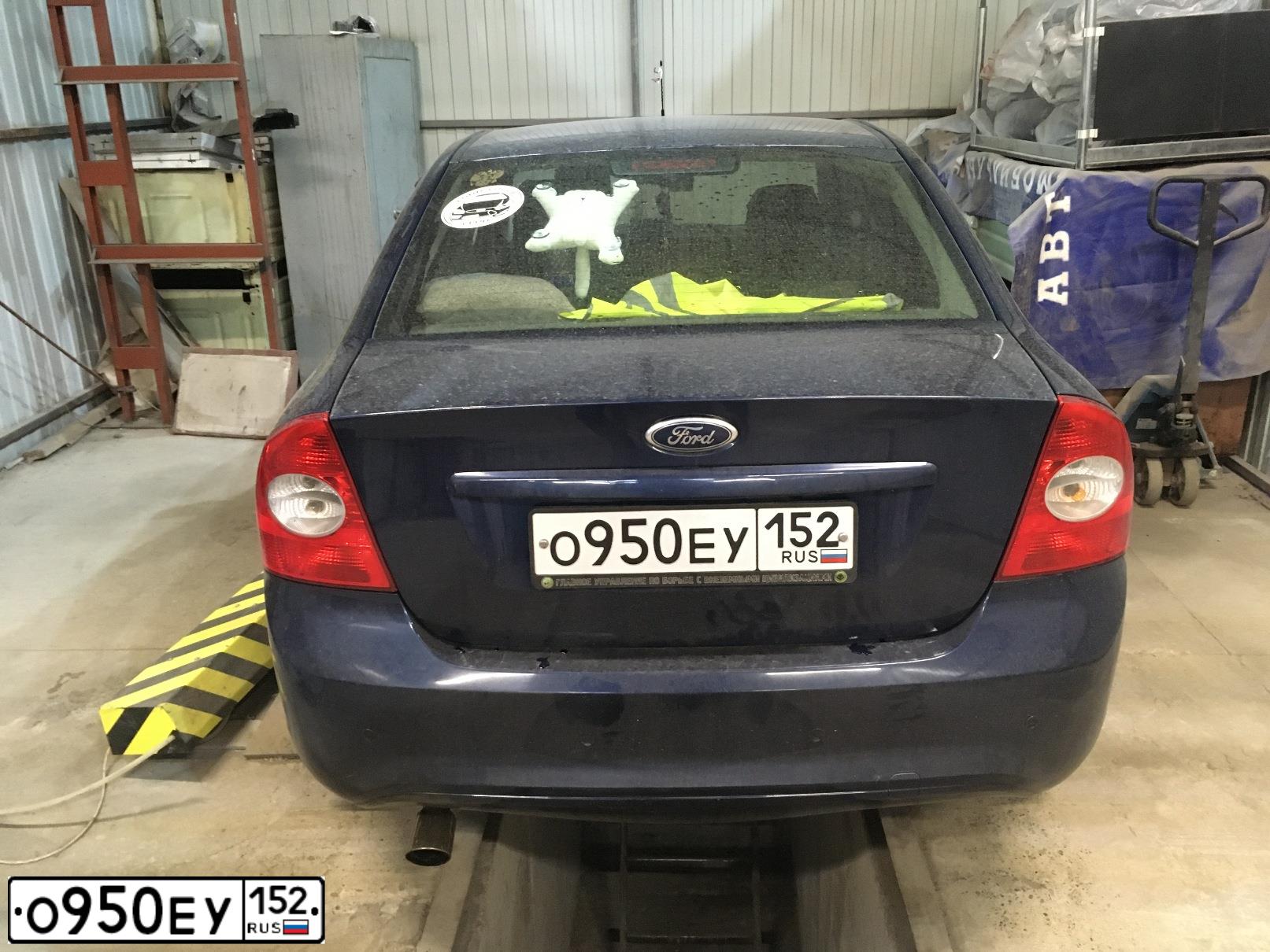 Фото автомобиля FORD FOCUS, 2009 — госномер К419ВС76. Цвет: Темно-синий