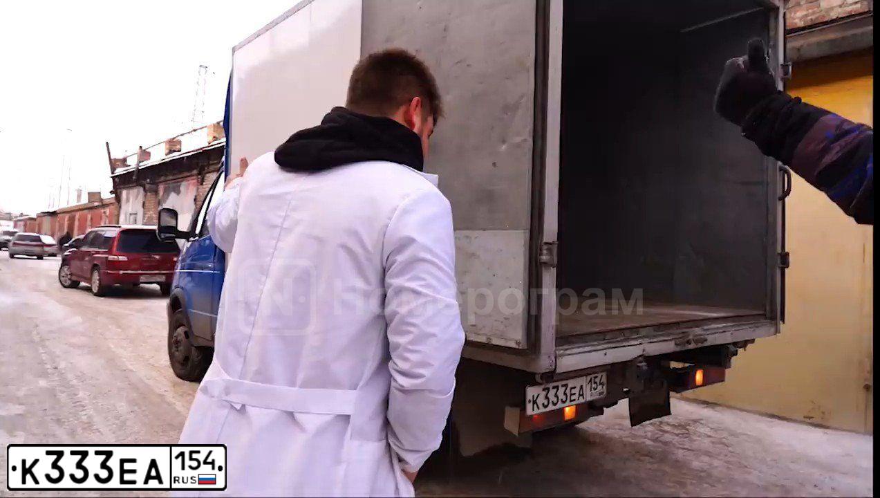Фото автомобиля GAZ 3302 GAZEL, 2011 — госномер К333ЕА154. Цвет: синий