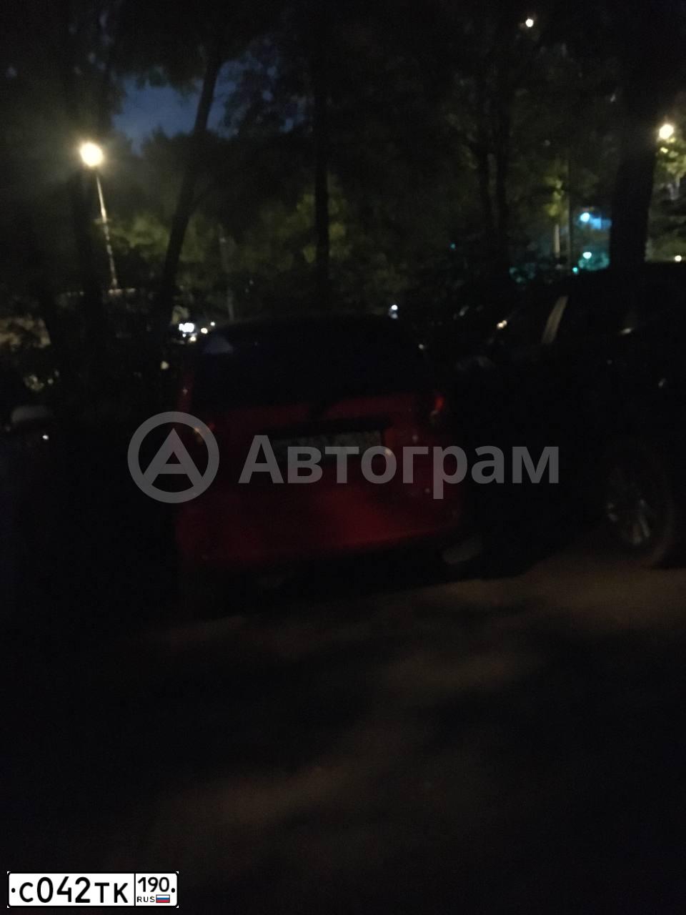 Фото автомобиля DODGE /GRAND/ CARAVAN, 2002 — госномер Е797ХК799. Цвет: СИНИЙ ТЕМНЫЙ