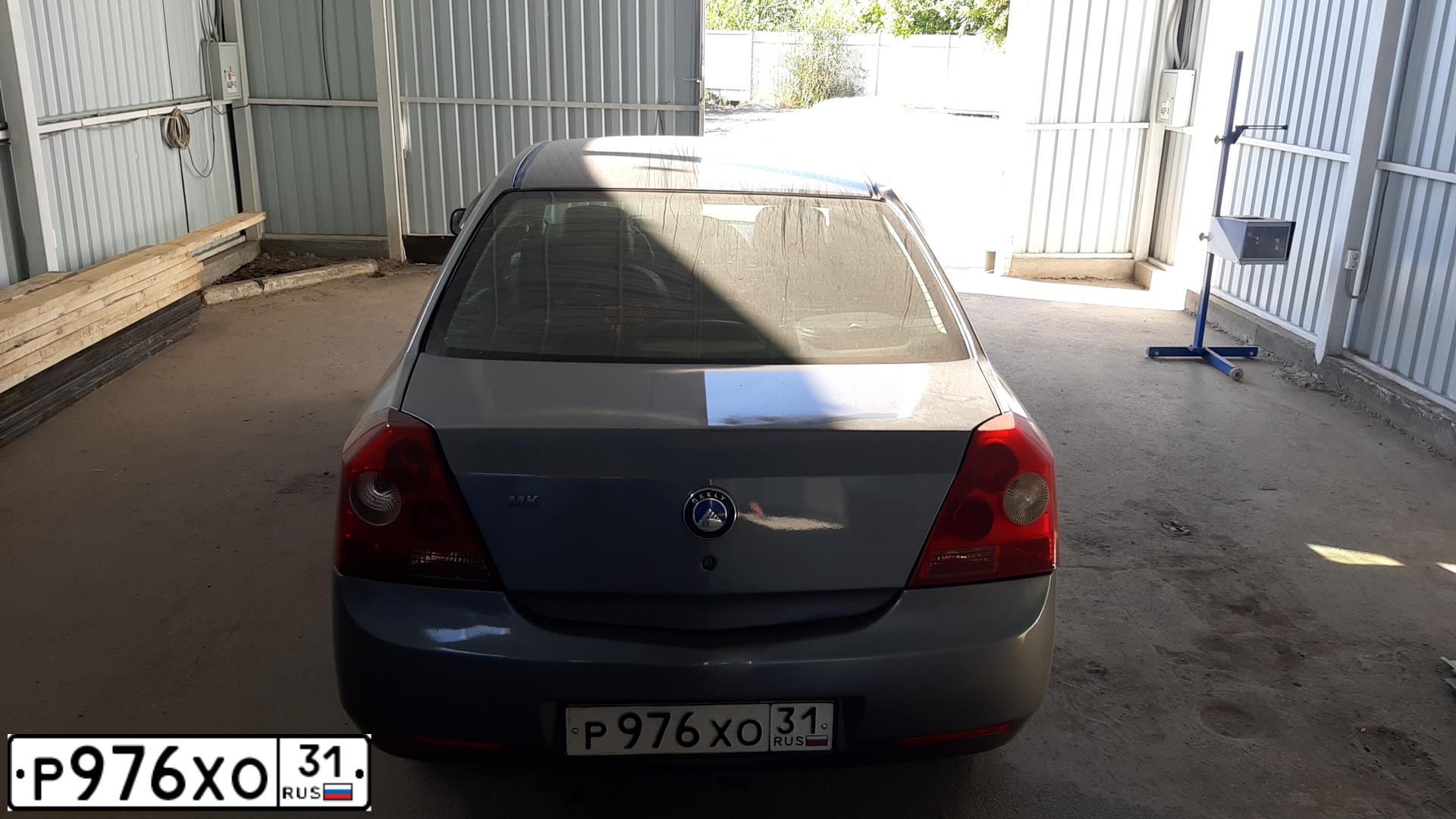 Фото автомобиля GEELY MK, 2012 — госномер О352ЕМ761. Цвет: СТАЛЬНОЙ (СЕРЫЙ)