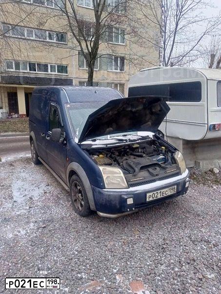 Фото автомобиля FORD TRANSIT, 2004 — госномер Р021ЕС198. Цвет: ТЕМНО-СИНИЙ