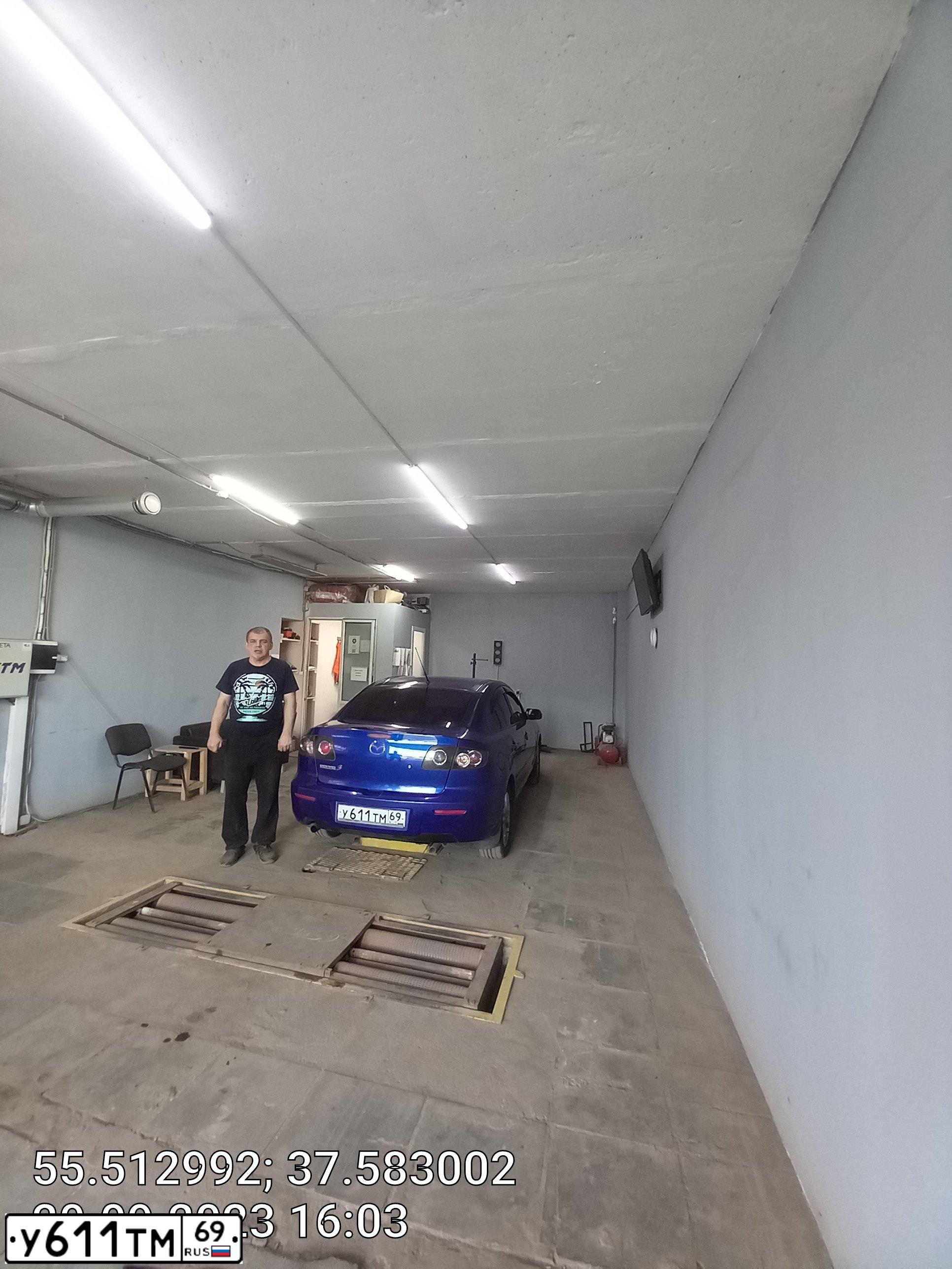 Фото автомобиля MAZDA 3, 2006 — госномер У611ТМ69. Цвет: синий