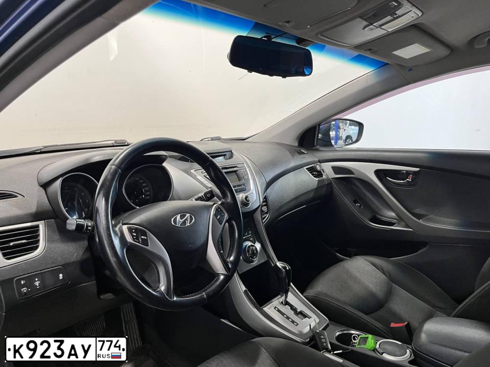 Фото автомобиля HYUNDAI ELANTRA, 2012 — госномер К923АУ774. Цвет: синий