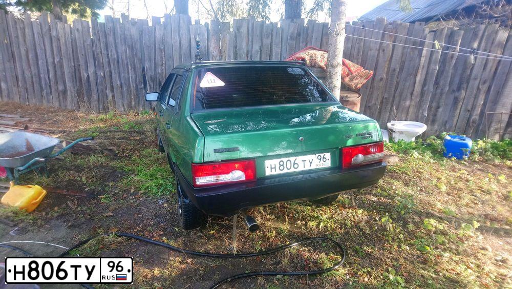 Фото автомобиля LADA 2120 NADESHDA, 2001 — госномер О797АО96. Цвет: Темно-зеленый