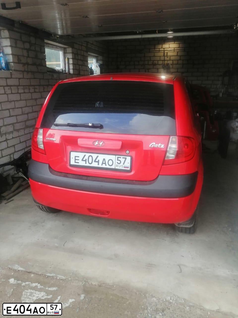 Фото автомобиля ХЕНДЭ ГЕТЦ GL1.4 MT, 2008 — госномер У995МО136. Цвет: Красный