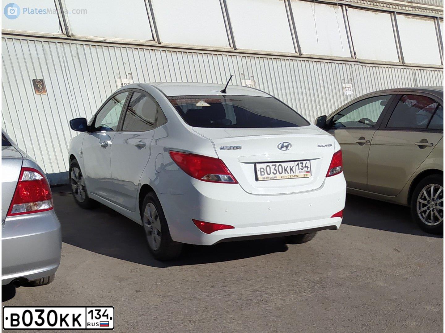 Фото автомобиля HYUNDAI SOLARIS, 2015 — госномер В030КК134. Цвет: Белый