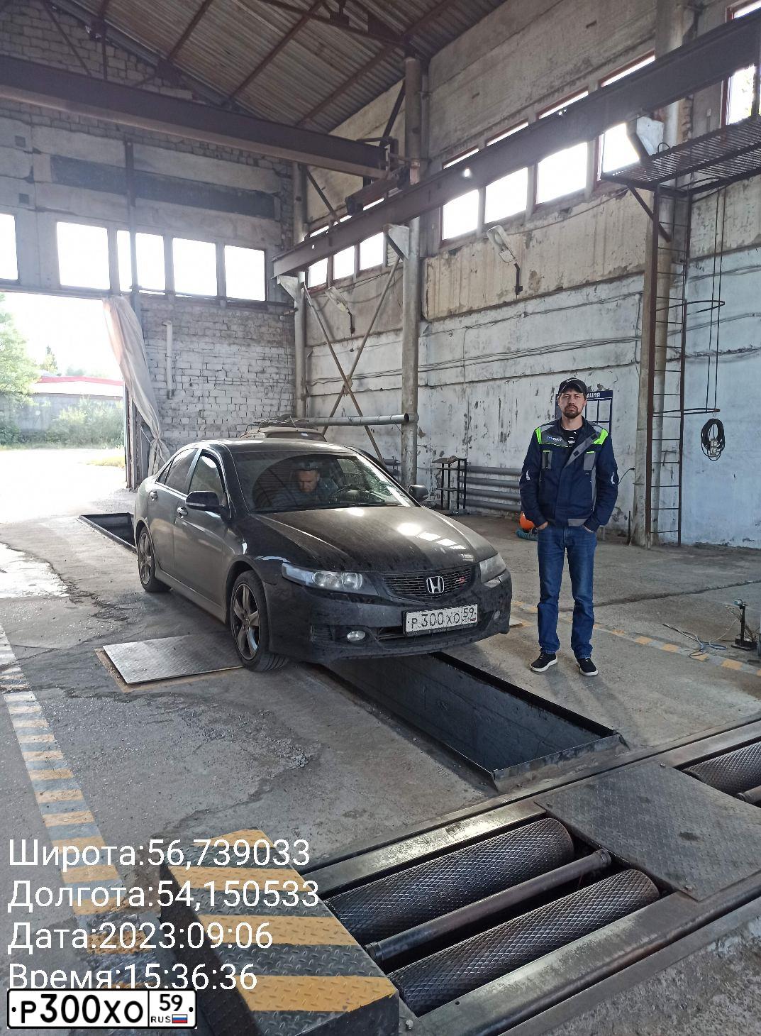 Фото автомобиля HONDA ACCORD, 2008 — госномер В989АТ155. Цвет: ЧЕРНЫЙ