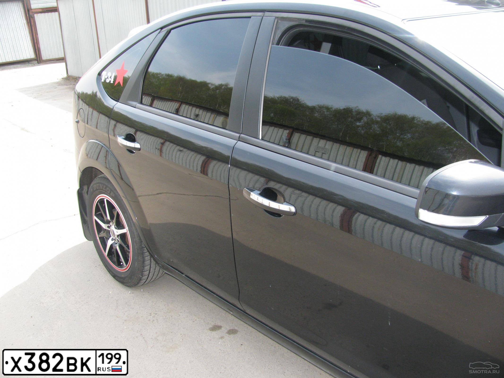 Фото автомобиля FORD FOCUS, 2008 — госномер В040ЕТ19. Цвет: ЧЕРНЫЙ