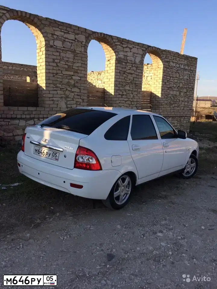 Фото автомобиля LADA 2172 PRIORA, 2012 — госномер М646РУ05. Цвет: Белый